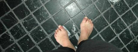 Varma golv är skönt för fötterna.