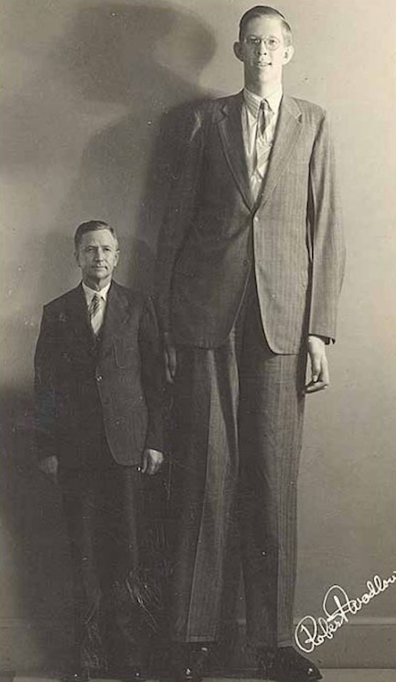 robert_wadlow_1.jpg robert_wadlow_1.jpg