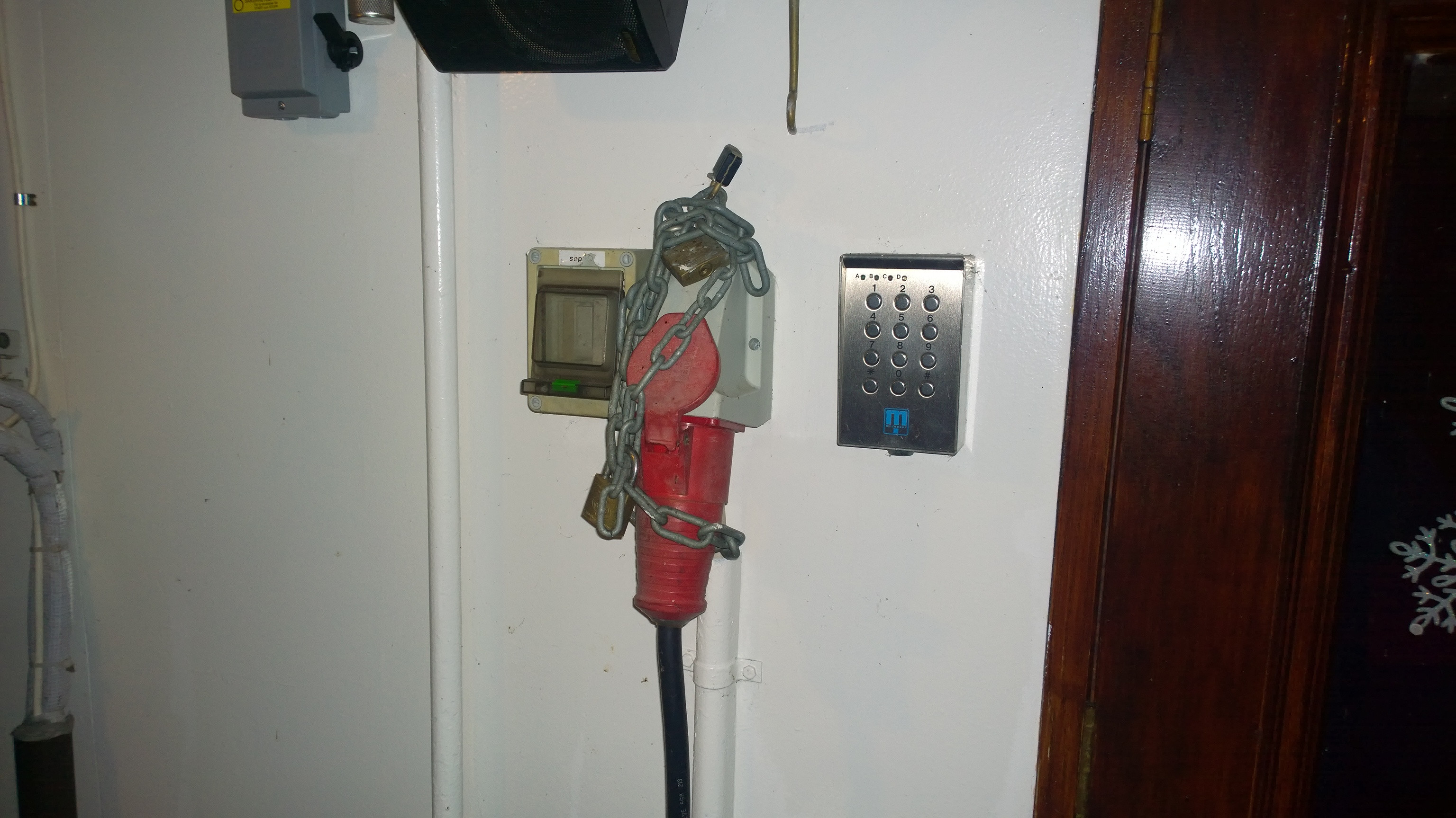 YhKooNT.jpg YhKooNT.jpg