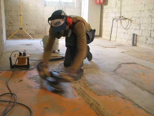 robert_slipar_golv.jpg robert_slipar_golv.jpg