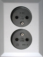 180px-Stopcontact.jpg