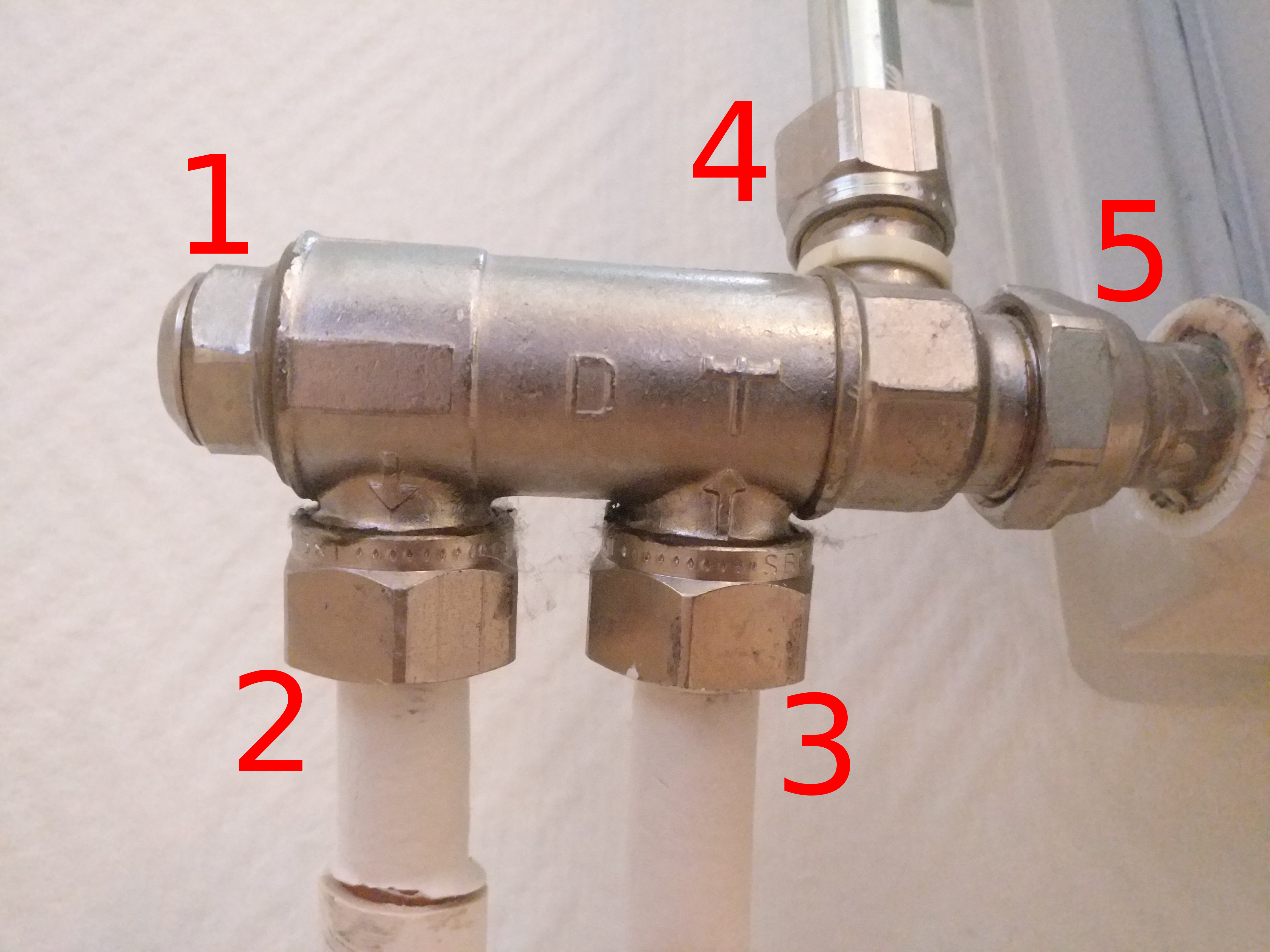 Z86F273.jpg Z86F273.jpg