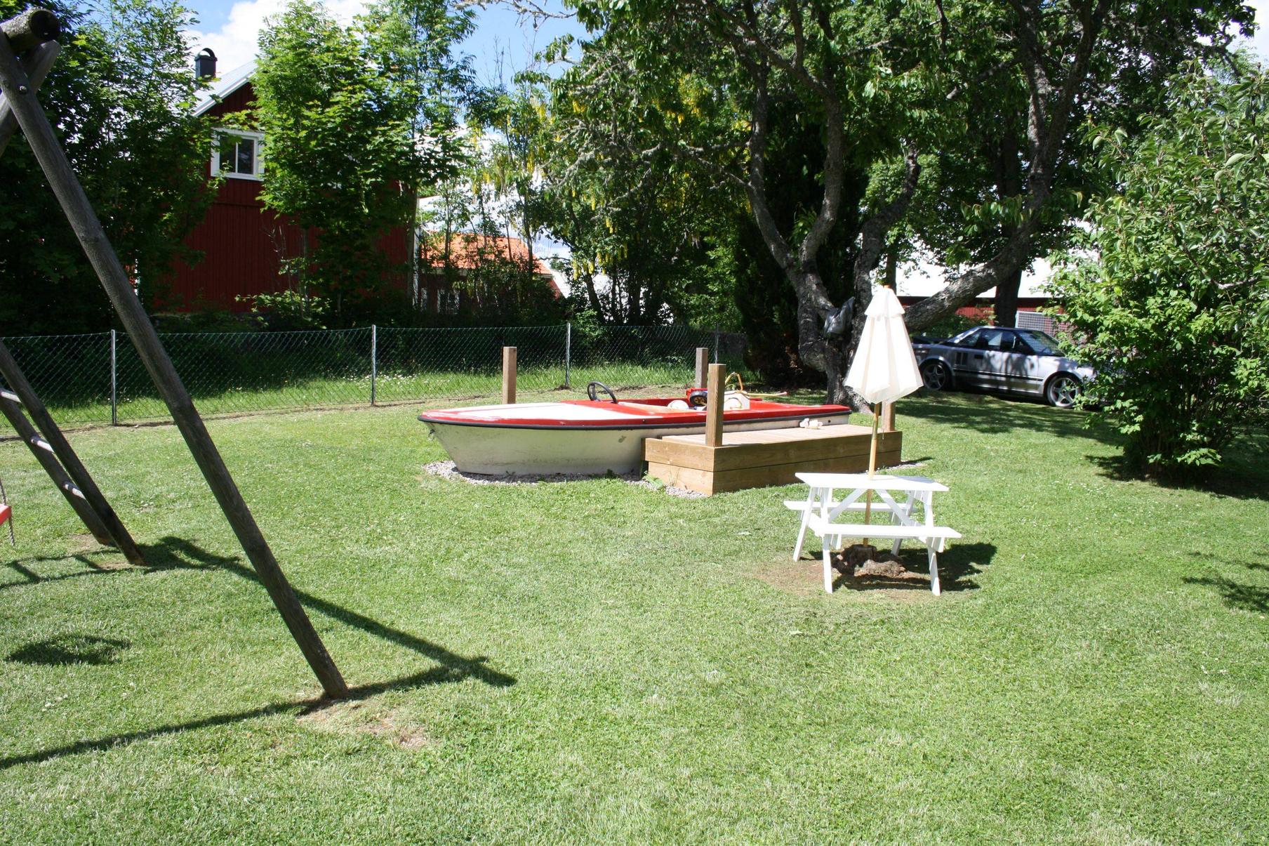 V9A8SCG.jpg