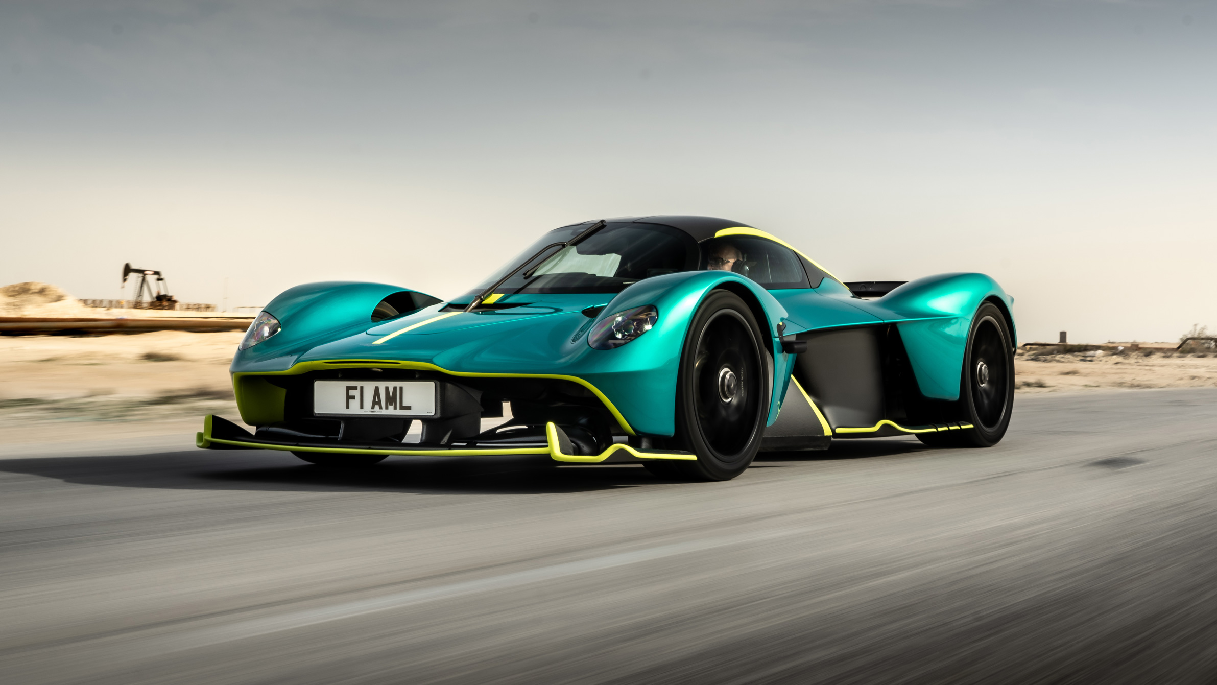 1-Aston-Martin-Valkyrie.jpg