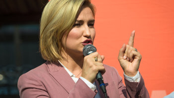 Ebba Busch konfliktfyllda husköp kommenterat i sociala medier