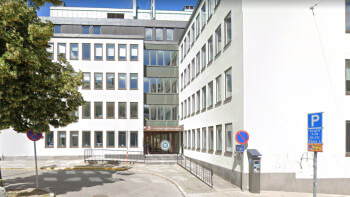 Fängelse för fd fastighetschef som tog byggmutor