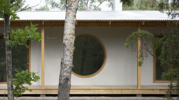 Multifunktionellt sommarhus med japansk inspiration 