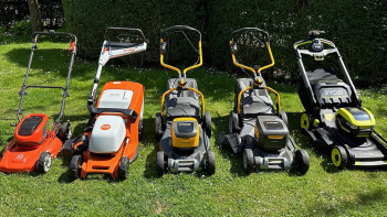 Test gräsklippare batteri – vi utser bästa batteridrivna gräsklipparen 2025
