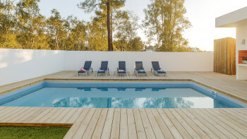 Mäklare fejkade pool genom fotomontage