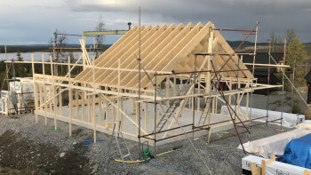 Skenande avgifter gör det dyrare att bygga hus