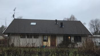 Mäklarstatistik: Huspriserna sjunker men trenden kan vara på väg att vända
