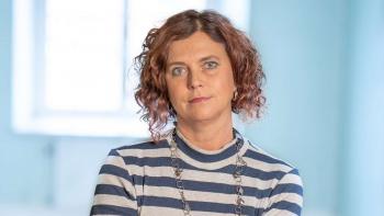Politiker får betala tillbaka för makens lägenhet