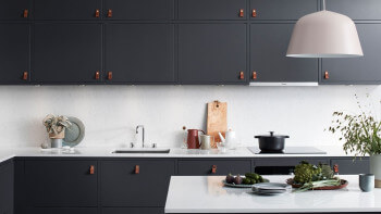 10 snygga gråa kök att inspireras av