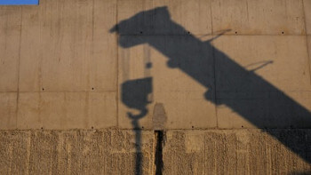 Myndigheter slog till mot byggarbetsplatser