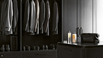 Välja garderobsdörr