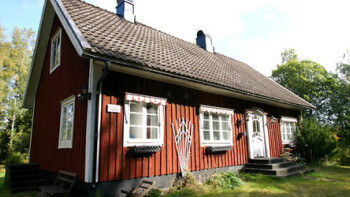 Både upp och ner på bostadsmarknaden