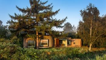 Magiskt runt hus på Mön