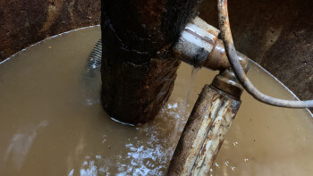 Fick saltvatten ur sin nyborrade brunn - företaget bör ersätta