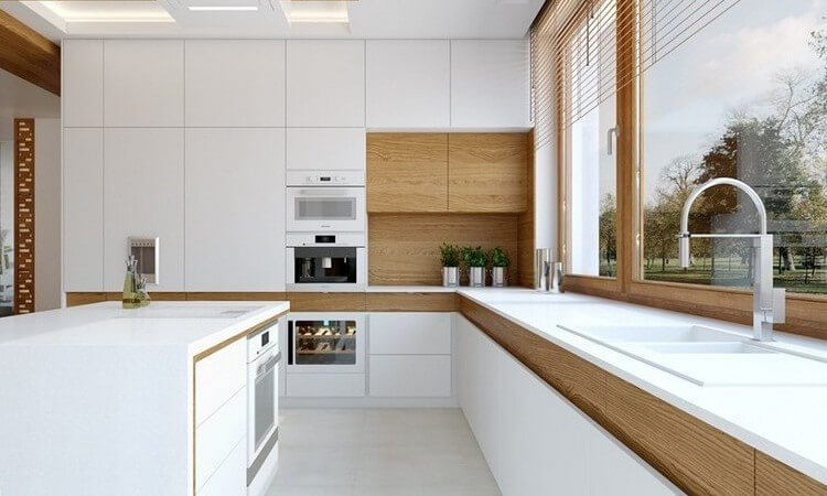 vitt och ek i köket.jpg