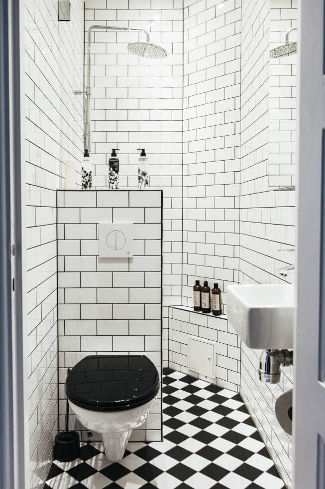 smart lösning för litet badrum.jpg