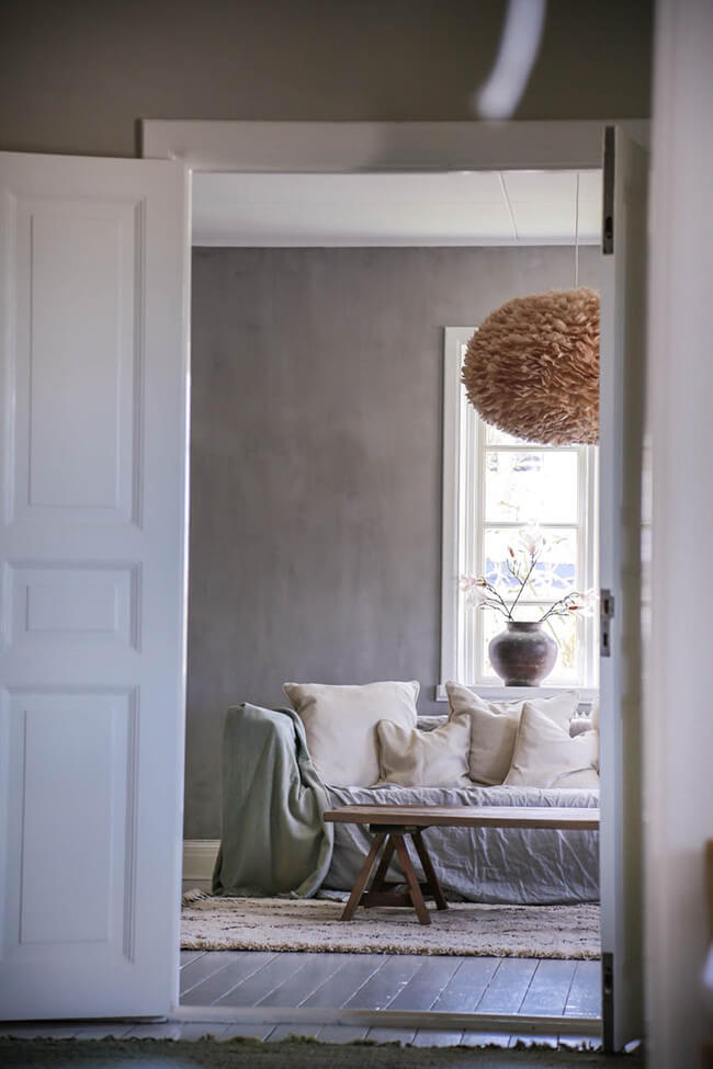 kalkfärg i vardagsrum.jpg