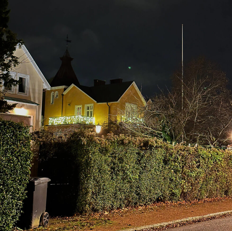 Ljusslinga på balkongen