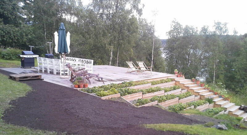 Odlingslådor och trappa 