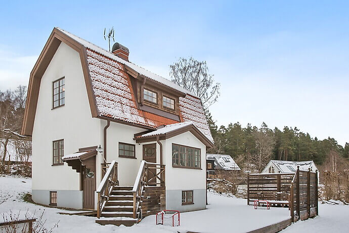 Ett hus till salu på Lidingö just nu.