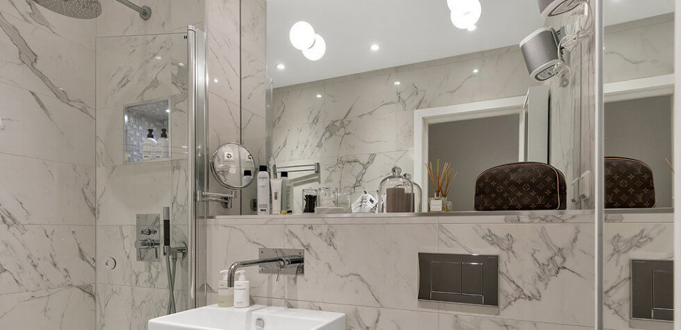 Eluttag i badrum Eluttag i badrum