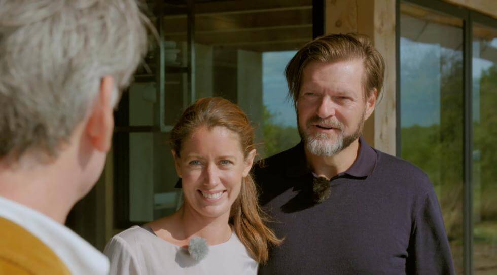 Ida och Ebbe Damm medverkar med sitt husbygge på Gotland i första avsnittet av Grand Designs Sverige.
