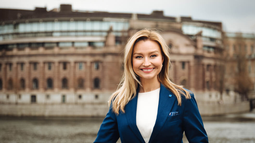 Erbjuds pengar för att riva kontraktet.