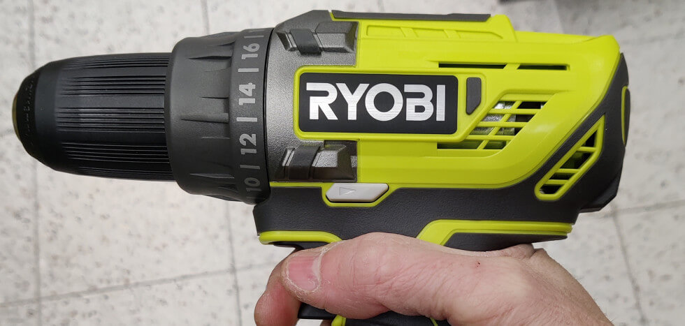 Per-Henrik Lundblom har valt ut 5 intressanta skruvdragare i mellanprisklassen och gör en jämförelse.