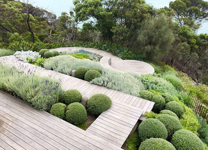 8 snygga trädäck varvade med växter