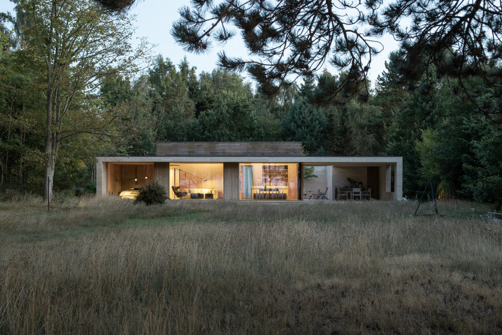 Vollerup Atrium House med modern snickarglädje