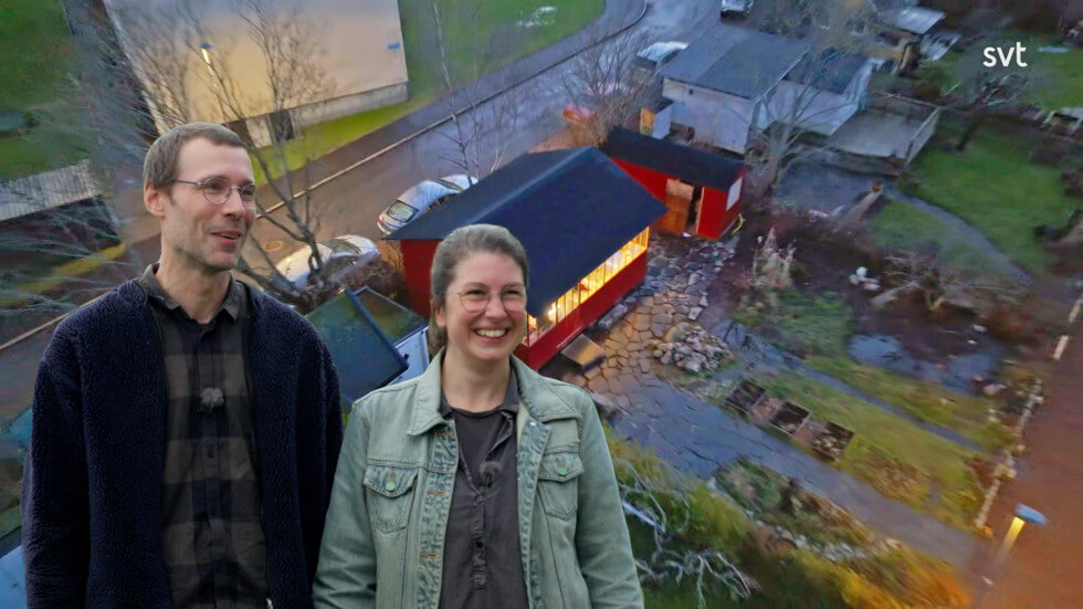 Petter Gunnarsson och Vici Hofbauer ritar och bygger stuga själva med återbrukat material.