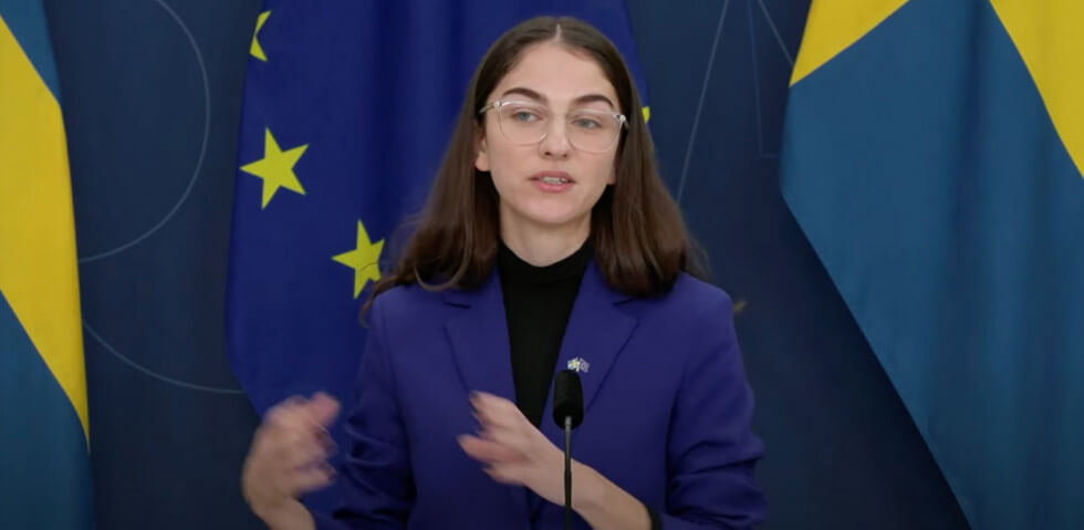 Klimat- och miljöminister Romina Pourmokhtari, partisekreterare Karin Enström, infrastruktur- och bostadsminister Andreas Carlson och miljöpolitisk talesperson Martin Kinnunen presenterade nyheter på strandskyddsområdet.