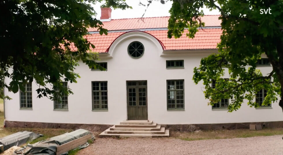 Folkskolan i Hömb renoveras av Petra och Oliver.
