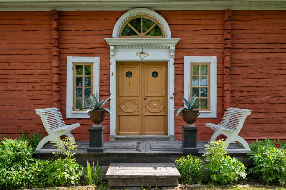 En pardörr på ett hus byggt på 1780-talet.