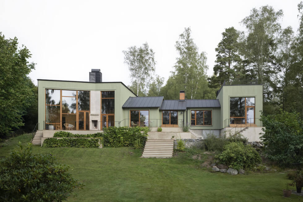 Villa Asknäs, ett om- och tillbyggt hus från 1960-talet har vunnit Ekerös nya arkitekturpris. 