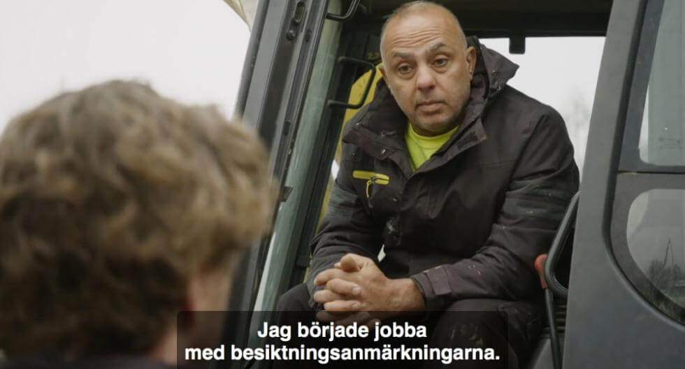Adnan Adde Hodhod anmäler tv-programmet Fuskbyggarna till Granskningsnämnden.