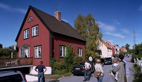 Sverigevillan är ett genomsnittligt hus någonstans i Sverige.