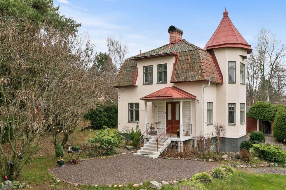 Dachada yalangoch qoshni video Diskotekalarda ruslarning porno videolari