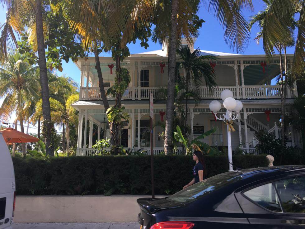 Hus i Key West i pastellfärg