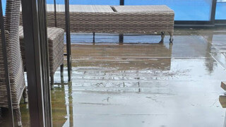 Vilket av dessa sätt är bäst för att fixa altan med felvända plankor