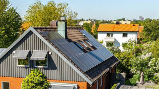 Fel i solcellsinstallation har stoppat godkännande i tre år