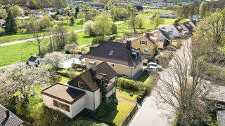 Huspriserna rusar i vissa kommuner - faller i andra