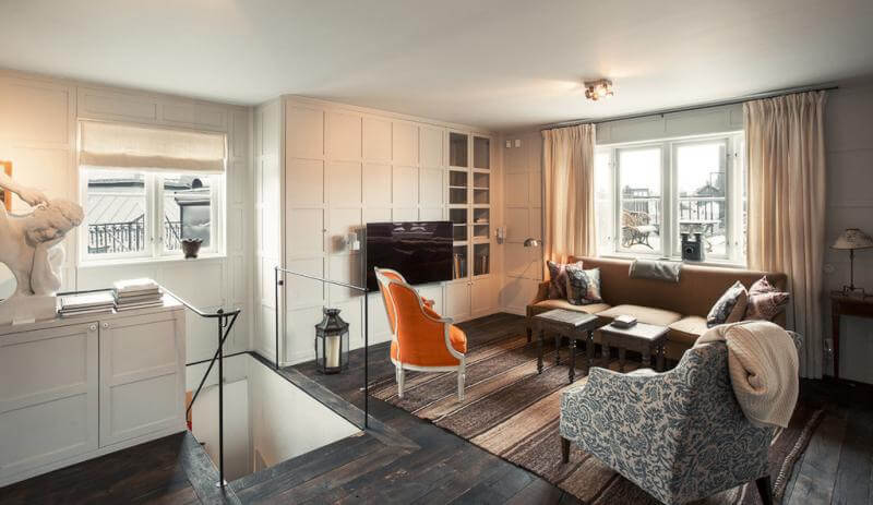 Mycket smakfull platsbyggd inredning