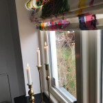 Inga levande ljus nära gardinen